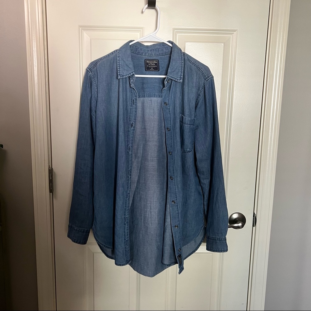 Abercrombie & Fitch chambray shacket/button up sz M